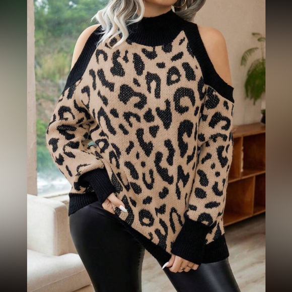 Plus size leopard print cutout turtleneck sweater - Picture 4 of 6